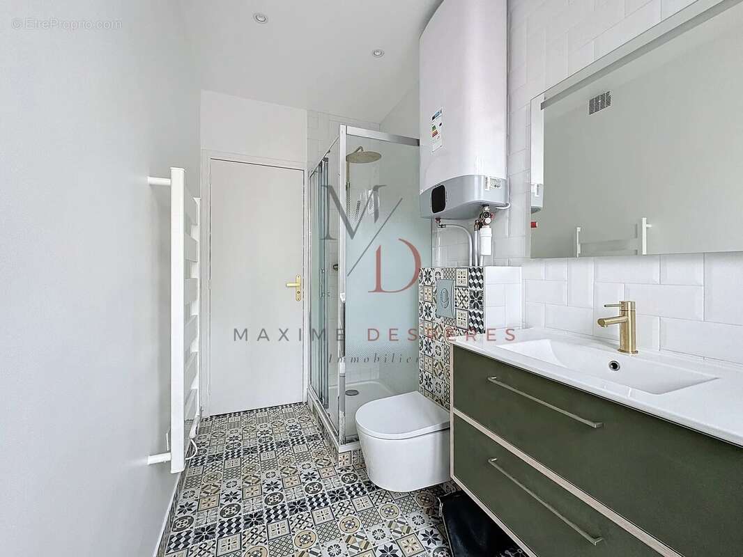 Appartement à LEVALLOIS-PERRET