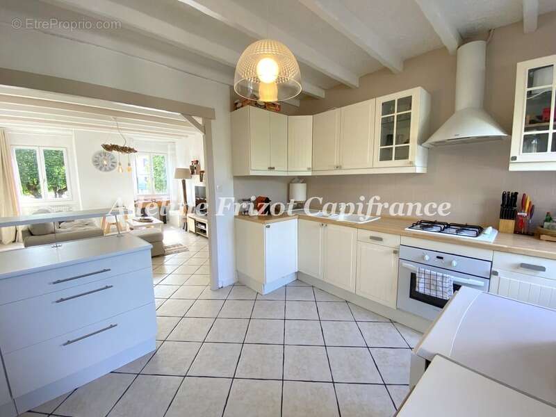 Appartement 84m2 - lumineux - 3 chambres - proche gare - dpe c - cave - photo 5