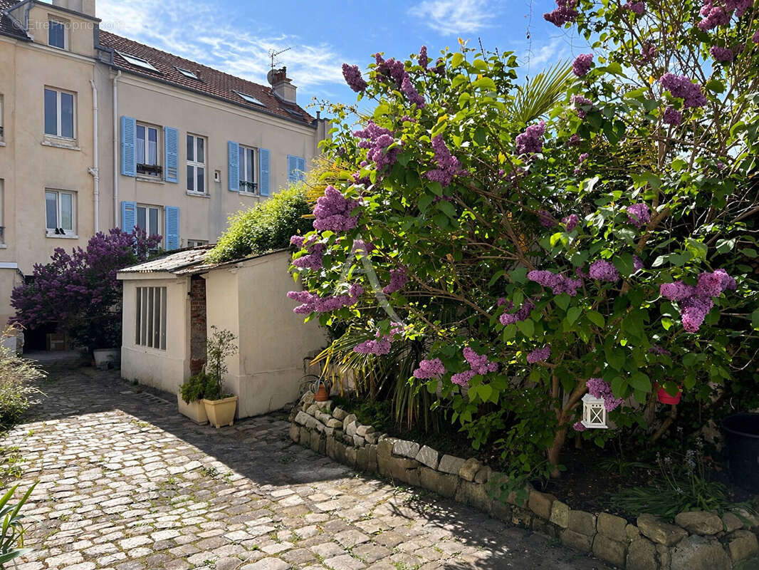 Appartement à FONTENAY-SOUS-BOIS