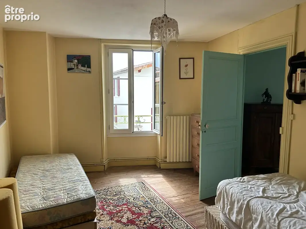Charmante maison de caractère avec cave voûtée et jardins - photo 16