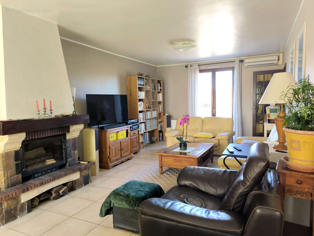 Maison à TOUR-EN-BESSIN