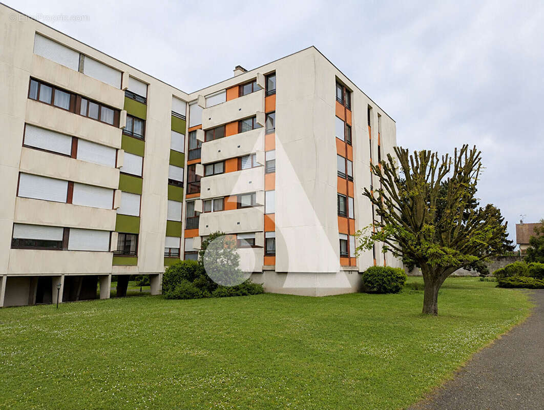 Appartement  lumineux - trois chambres - résidence calme et sécurisée - photo 7