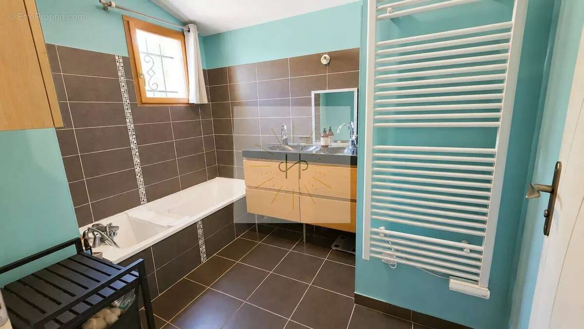 Maison 140 m² à Savasse  - photo 4