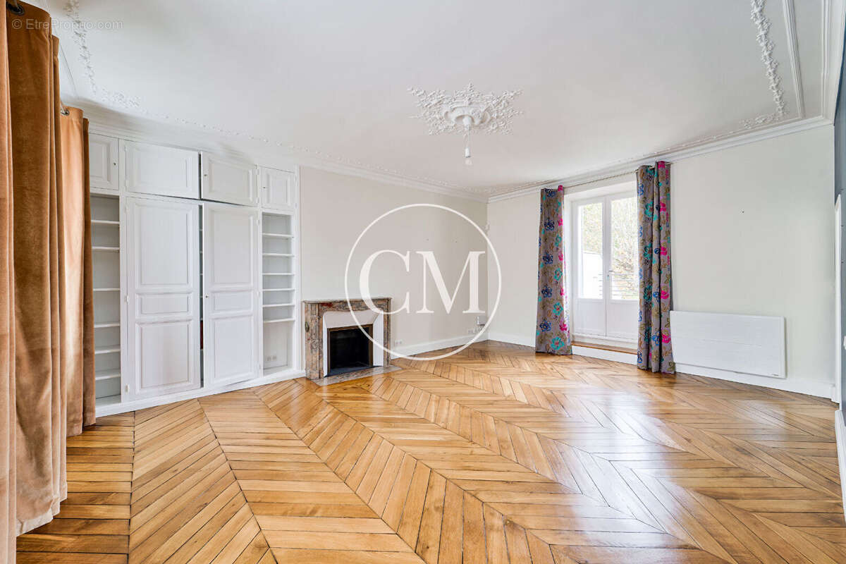 Appartement à VERSAILLES