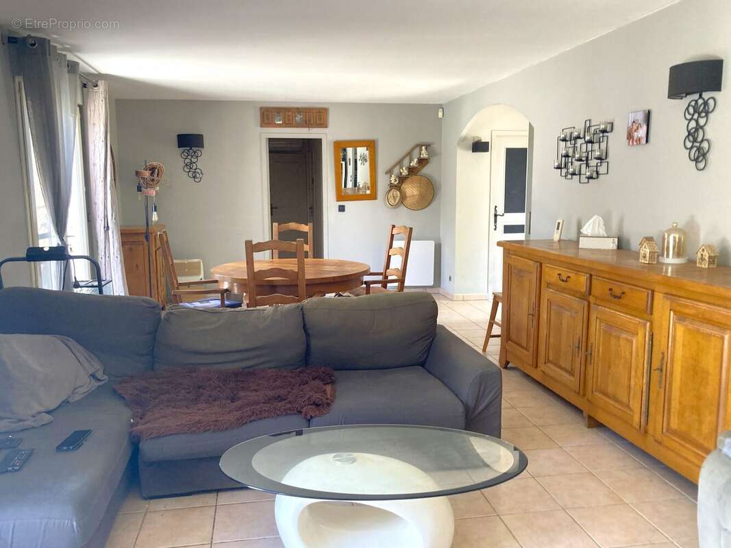 Maison 93 m² à Moules-Et-Baucels  - photo 9