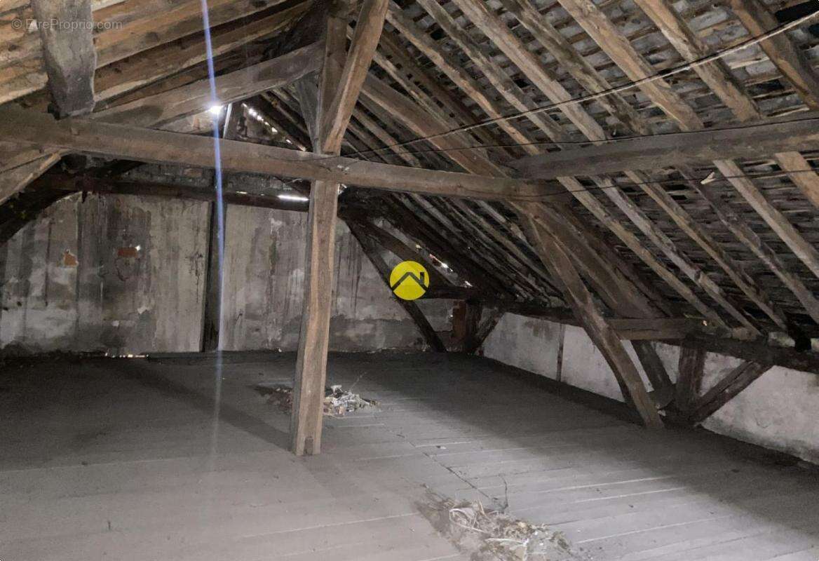 Appartement à FOURCHAMBAULT