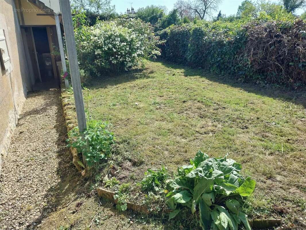 Maison à TOURNON-SAINT-MARTIN