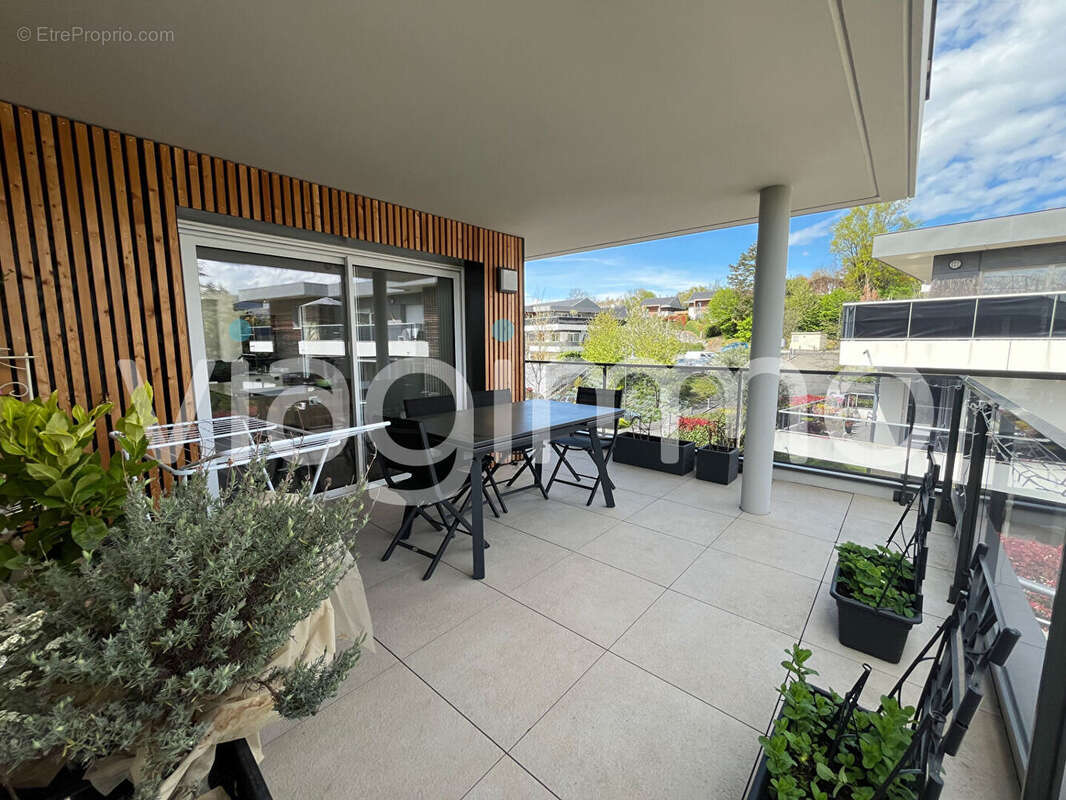 Appartement à VETRAZ-MONTHOUX