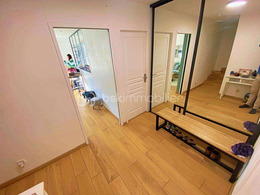  À saisir rapidement – Duplex F4 lumineux à Évry !  - photo 4
