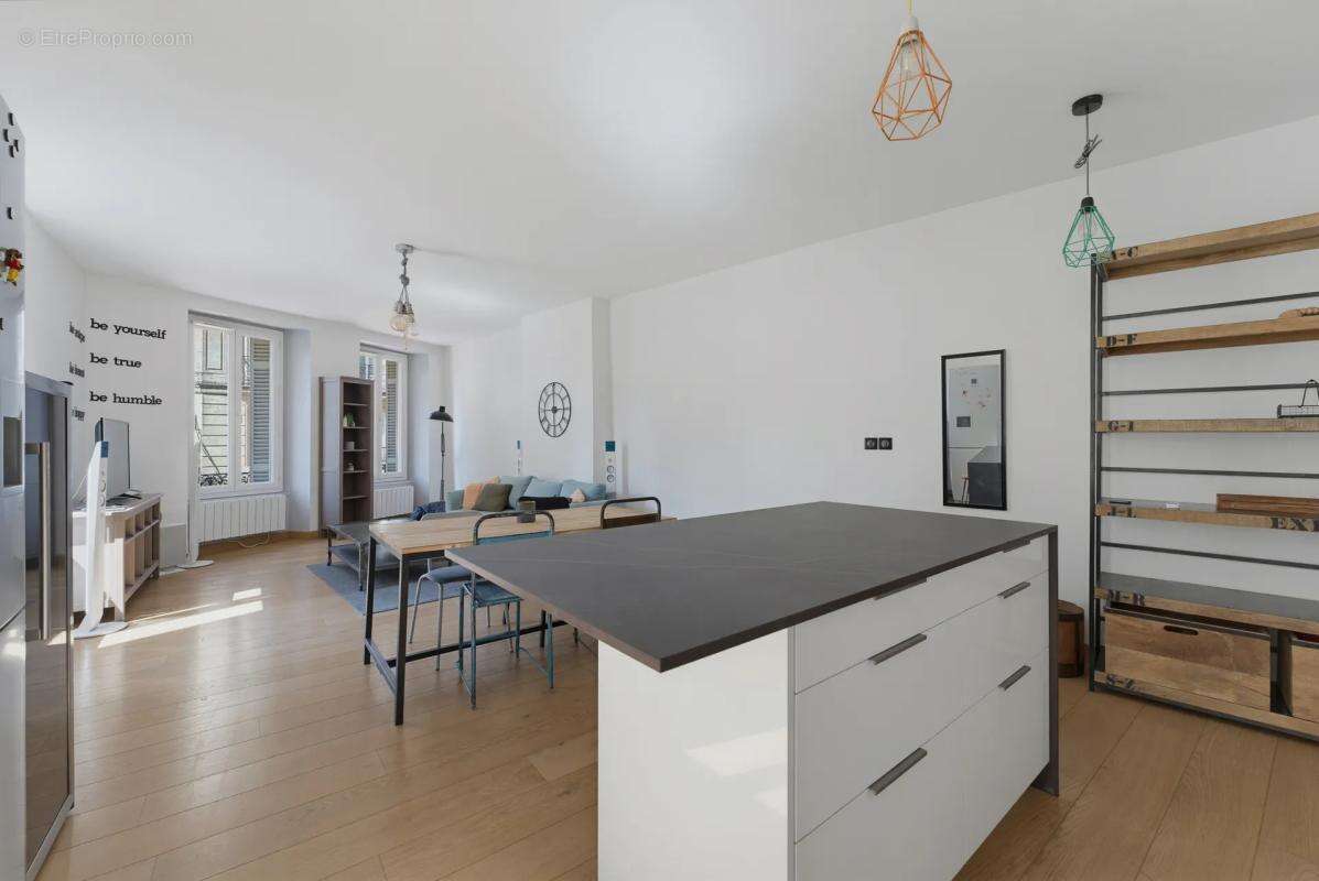 Appartement de 3 pièces de 74 m² à Bordeaux - photo 9