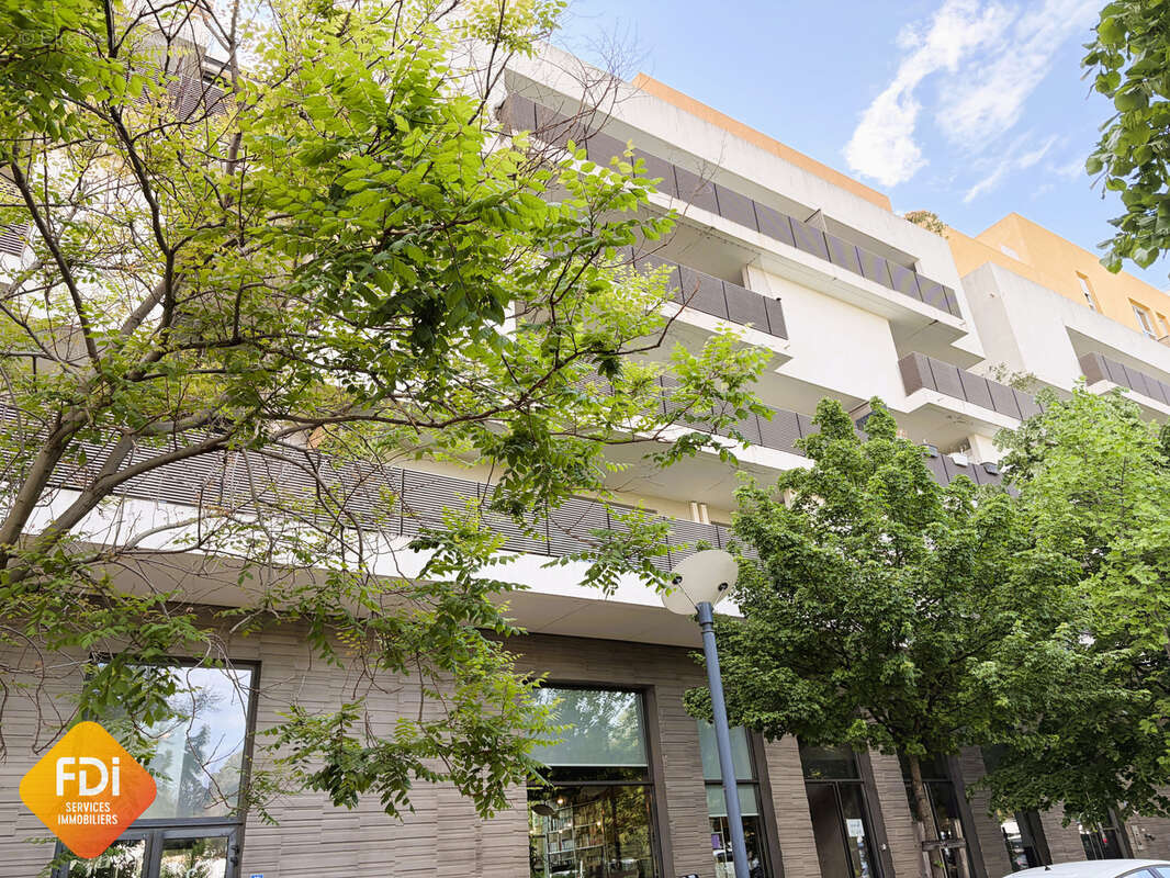 Port Marianne - T2 + parking - 44m2 - photo 5