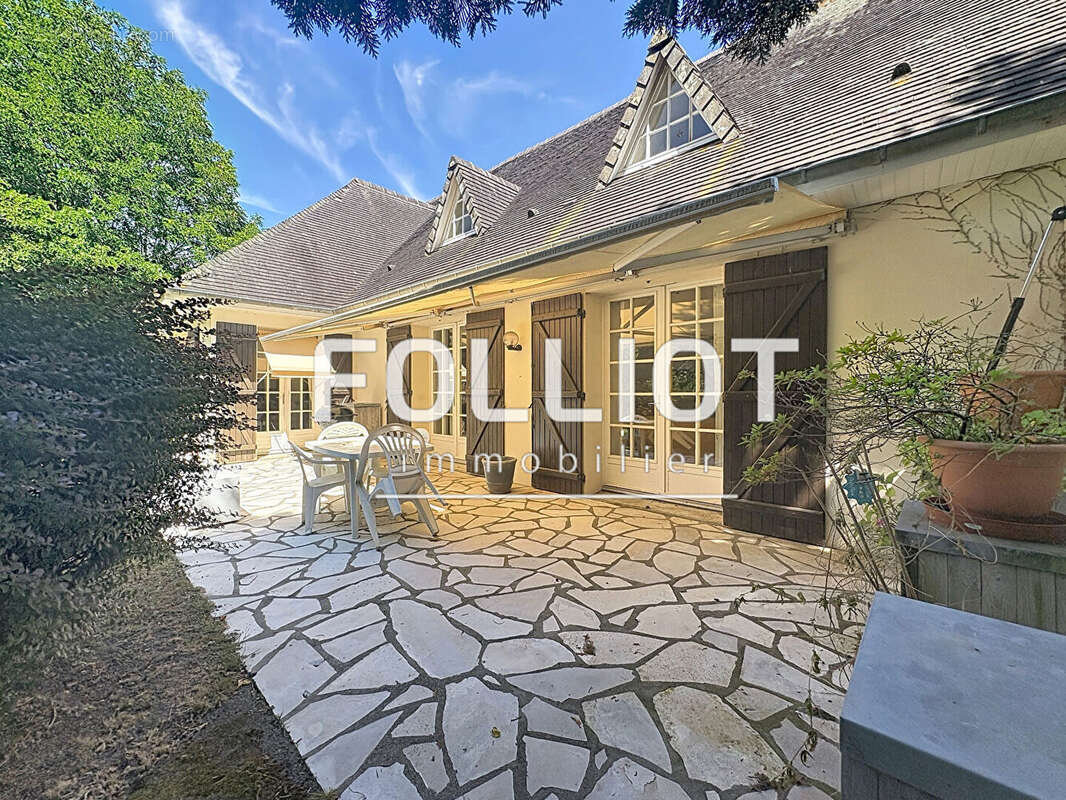 Maison 7 pièces à vendre à Saint Planchers - photo 3