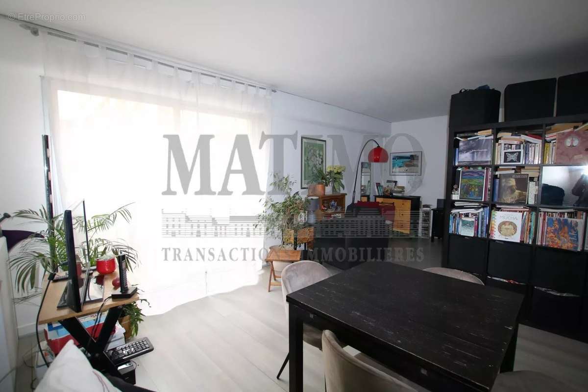 Appartement à PARIS-12E