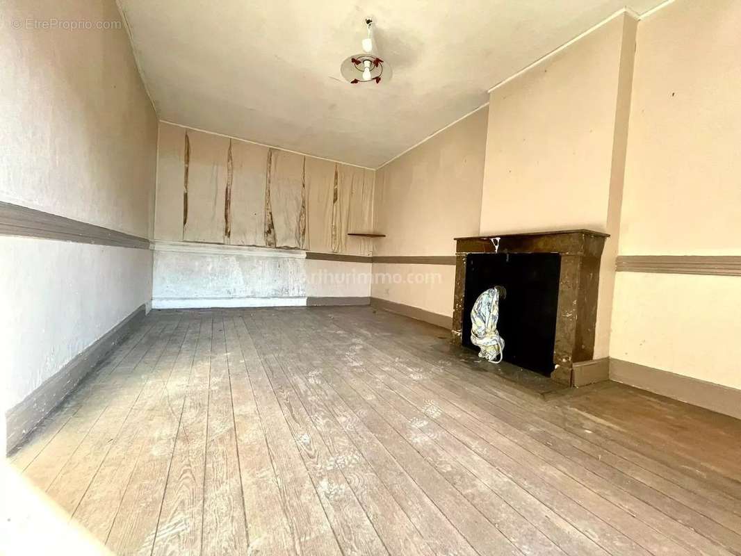 Maison à AMBLAINVILLE