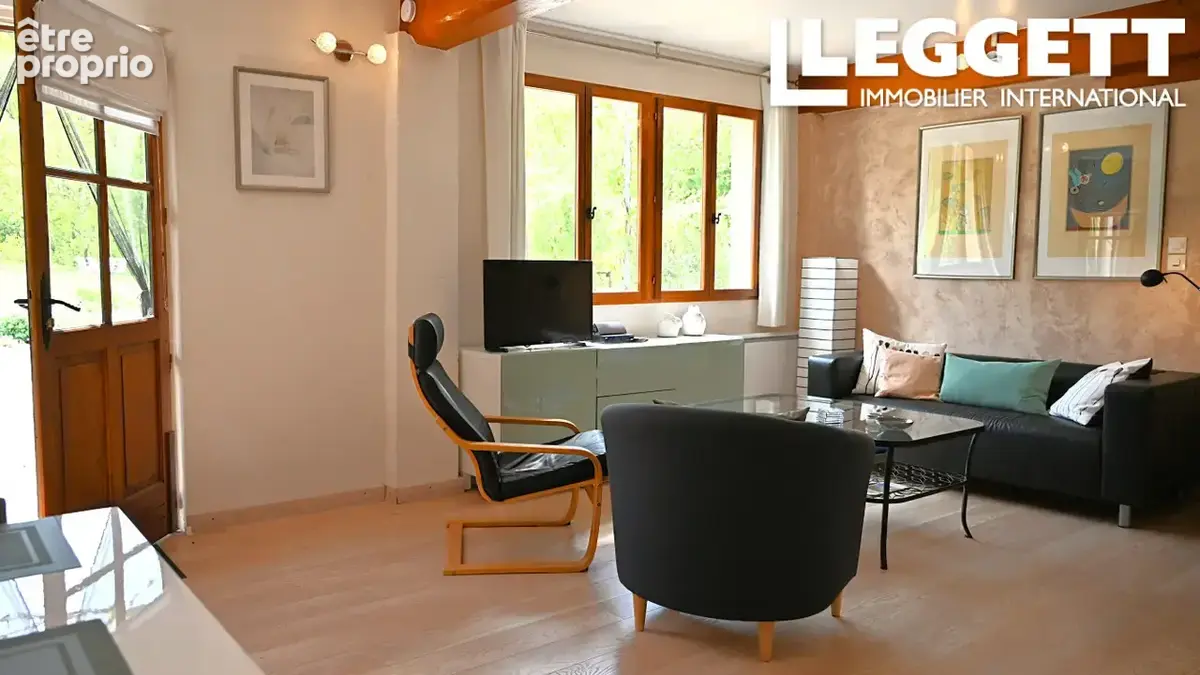 Domaine idyllique avec une maison, 5 habitations et piscine. Dans un environnement calme avec vue magnifique - photo 5
