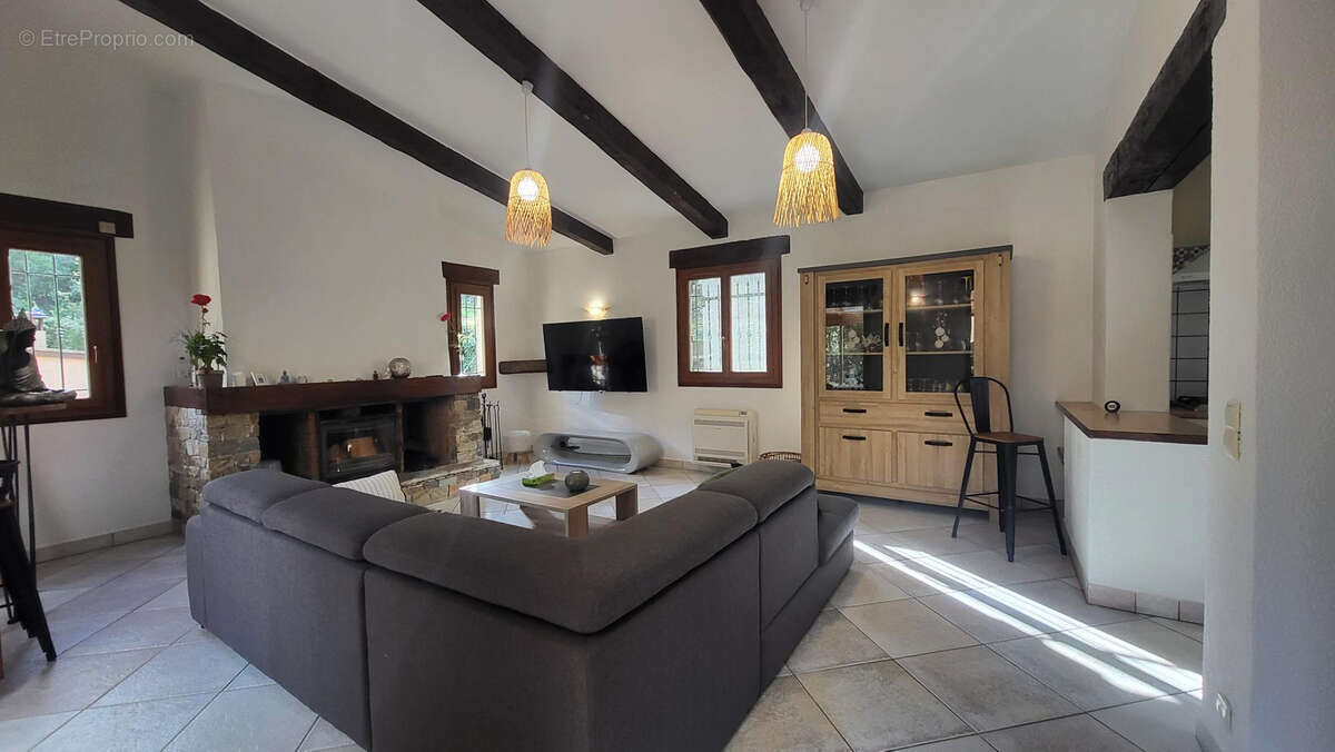 Maison à TOMINO