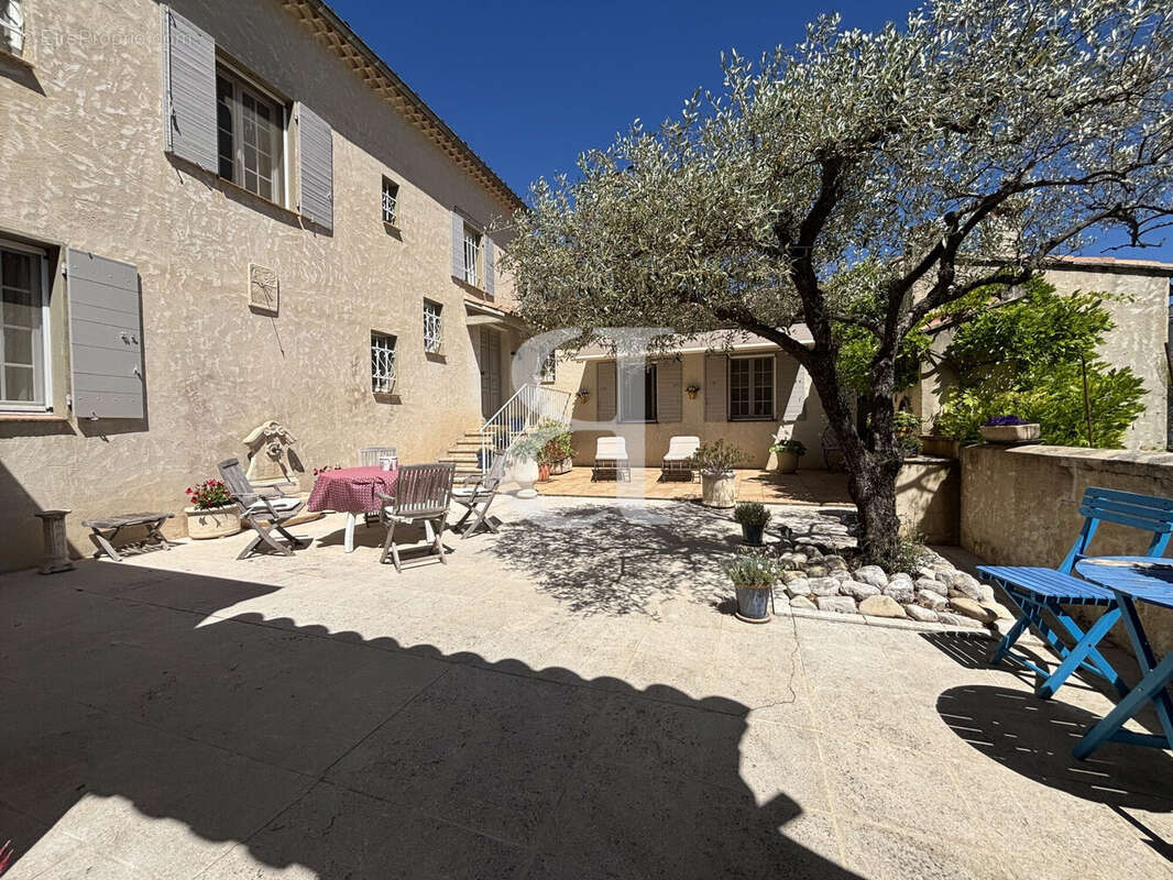 Maison à VAISON-LA-ROMAINE