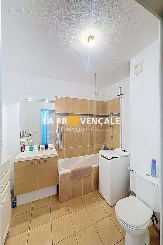 Appartement 44 m² à Trets  - photo 7