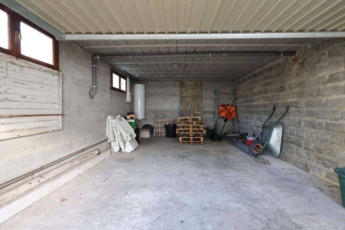 Commerce à SAINT-GEORGES-DE-DIDONNE