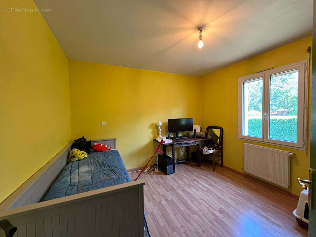 Maison de plain-pied à Lorp Sentaraille - photo 5