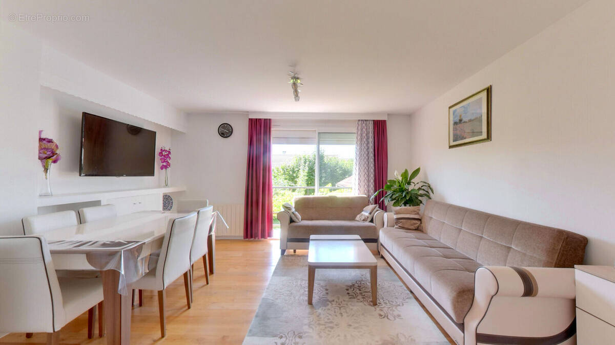 Maison à ROISSY-EN-BRIE