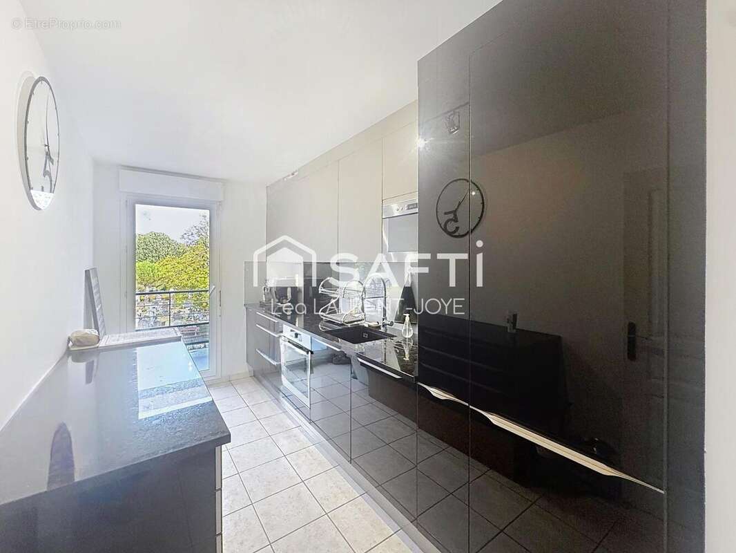 Appartement 69 m² à Tours  - photo 4