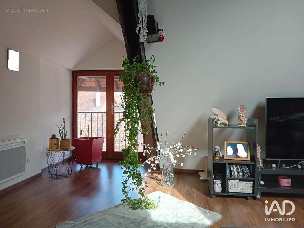 Photo 9 - Commerce à MENS