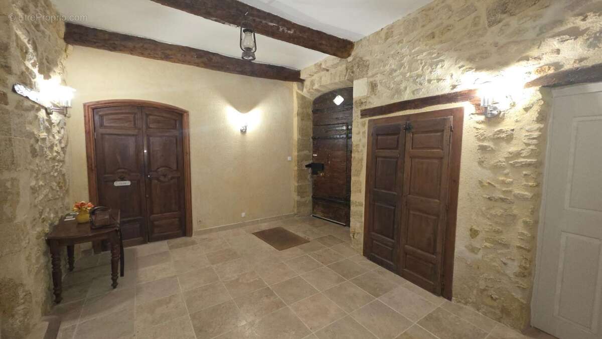 Appartement à LAMBESC
