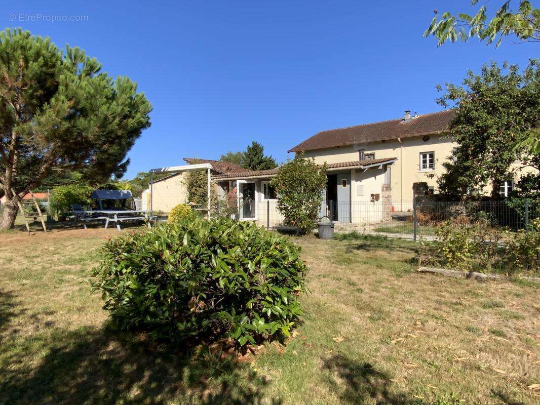 Maison à COUZEIX