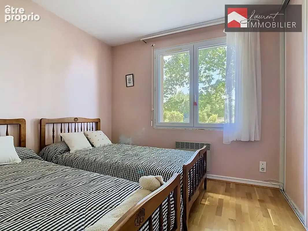 Simandre - Maison de plain-pied de 108 m² avec vaste terrain - photo 12