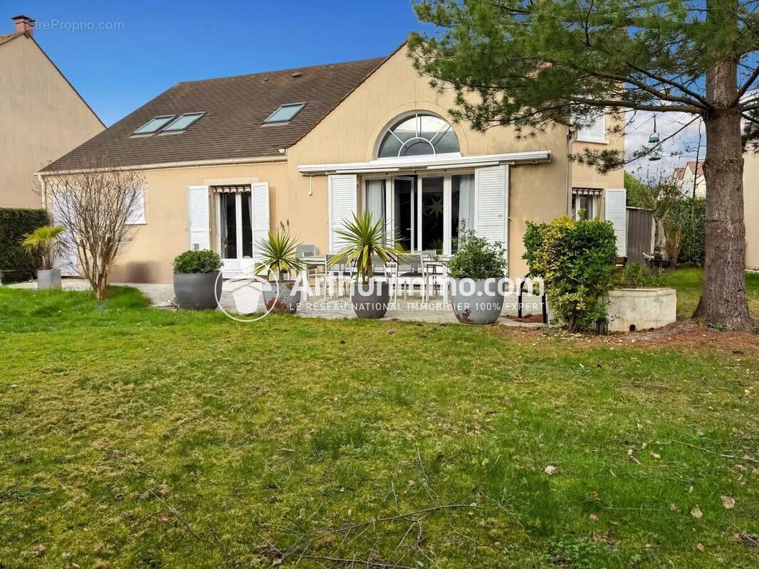 Maison à SOISY-SUR-SEINE