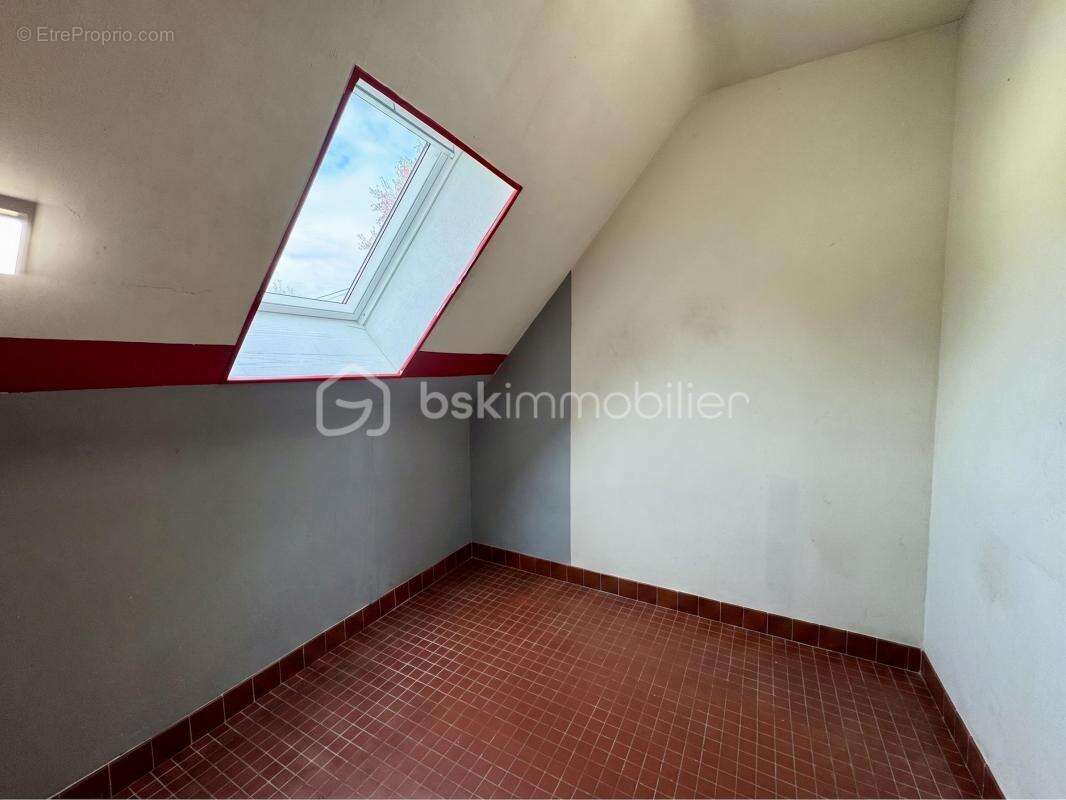 Maison à SAINT-GERMAIN-LES-ARPAJON