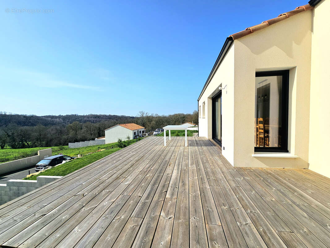 Maison à TILLIERES