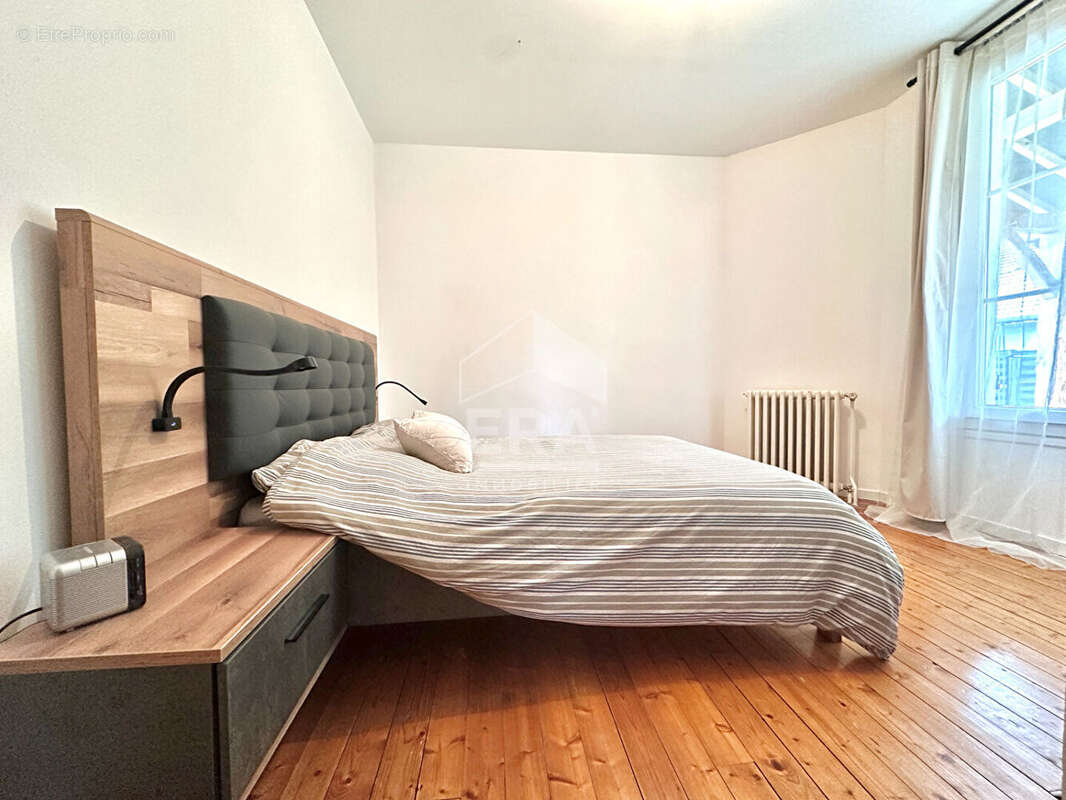 Maison à SAINT-PIERRE-LES-NEMOURS