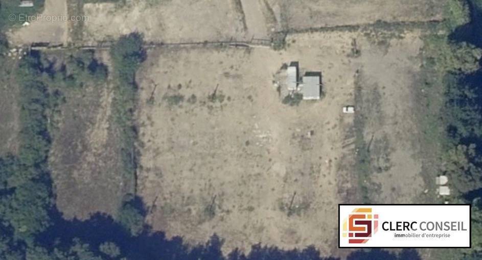 Terrain à NOTRE-DAME-DE-BONDEVILLE