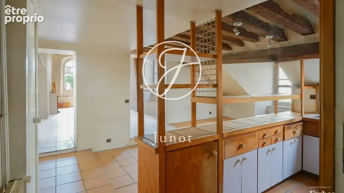 Paris 3e - CARREAU DU TEMPLE / BÉRANGER - Appartement à vendre - 3 pièces - 74,83m² Carrez - 2 chambres - Belle hauteur sous pla - photo 14