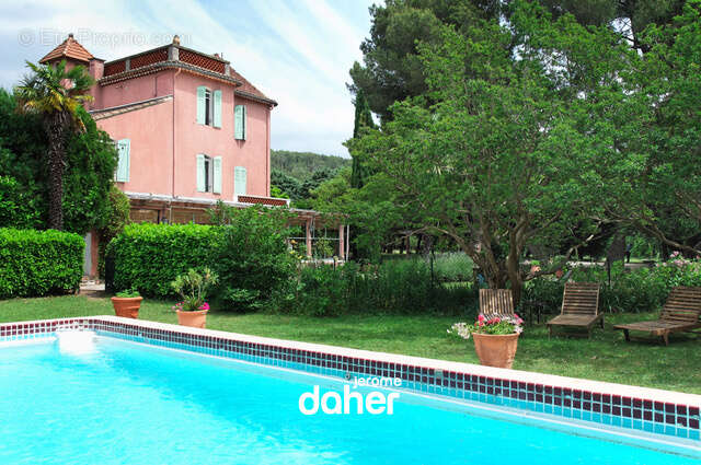 Maison à ORGON