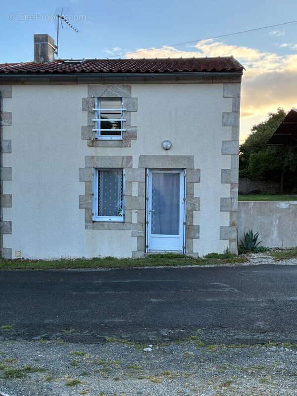 Maison à CORCOUE-SUR-LOGNE