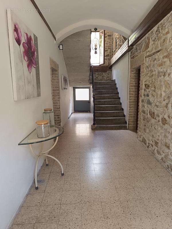 Appartement à ROBIAC-ROCHESSADOULE
