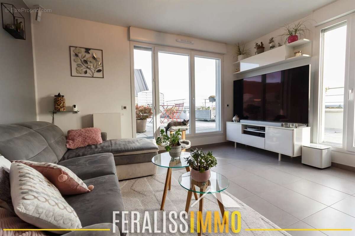 Appartement à JOUY-LE-MOUTIER