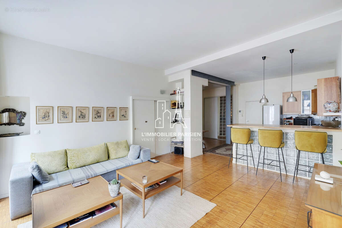 Appartement à PARIS-17E