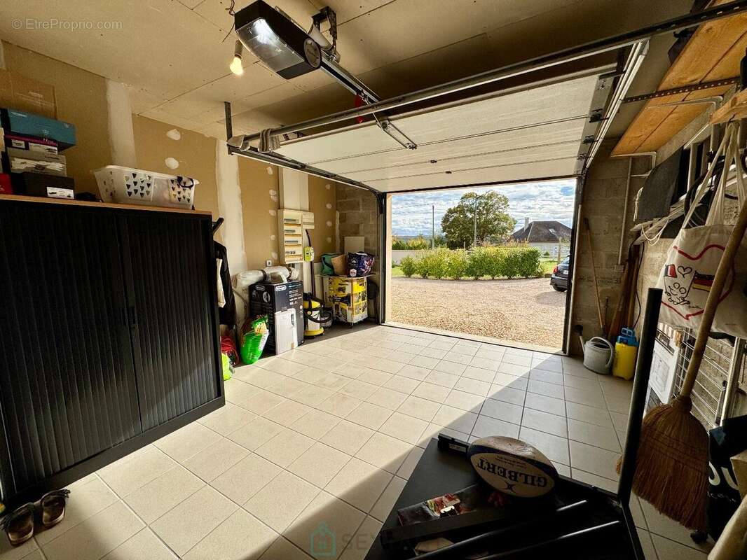 Maison à MOUSSEAUX-SUR-SEINE