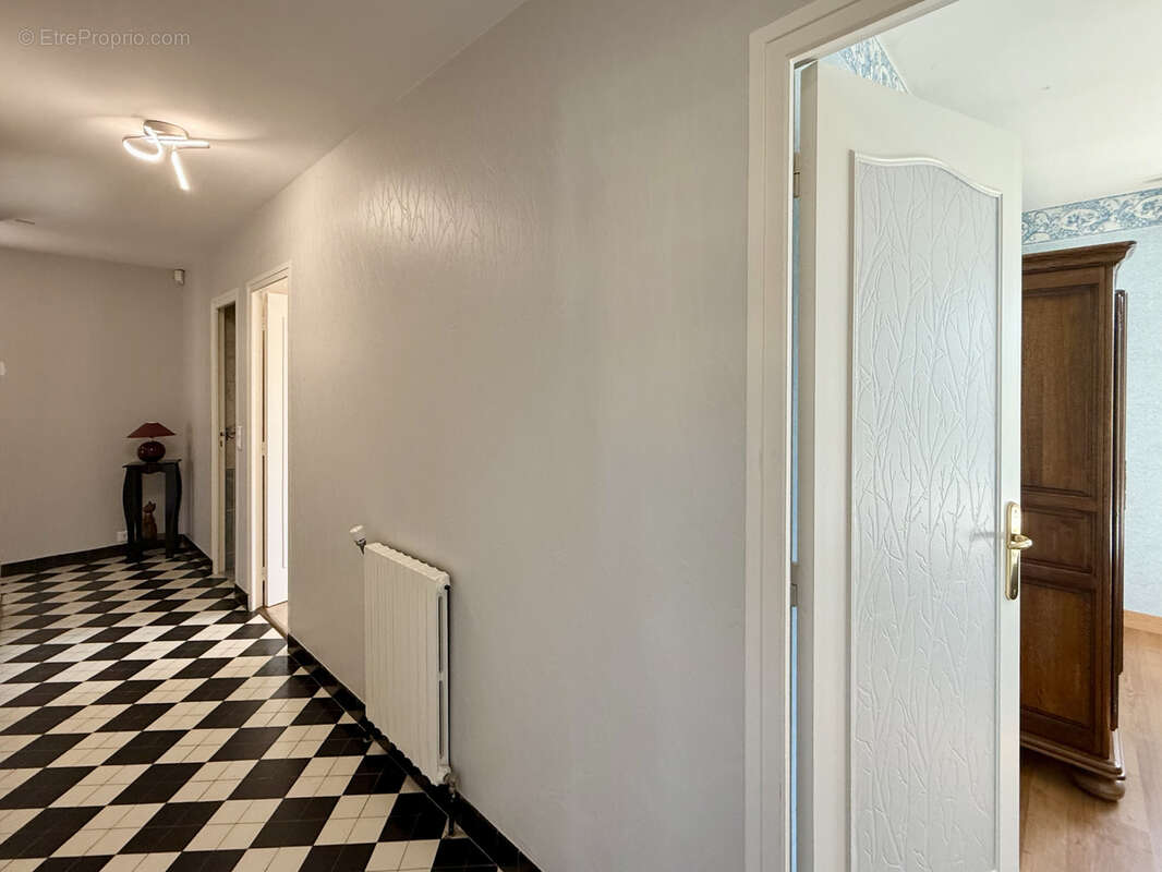 Maison à COULOMMIERS