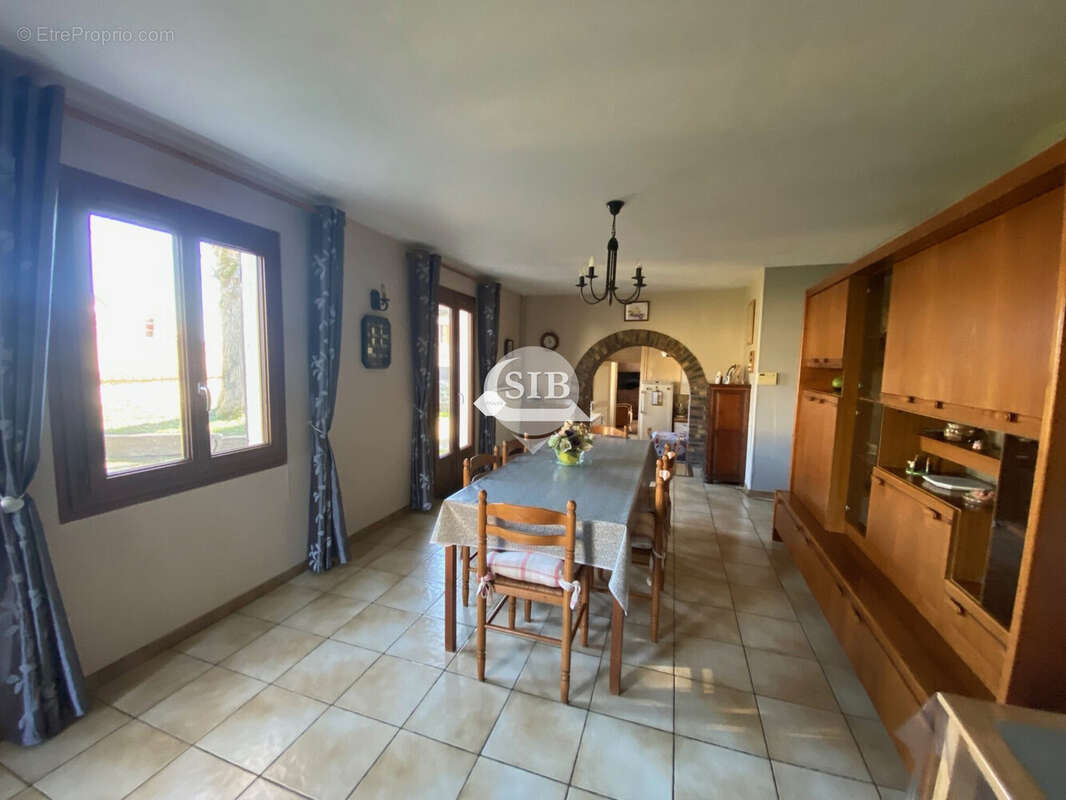 Maison à BALLAINVILLIERS