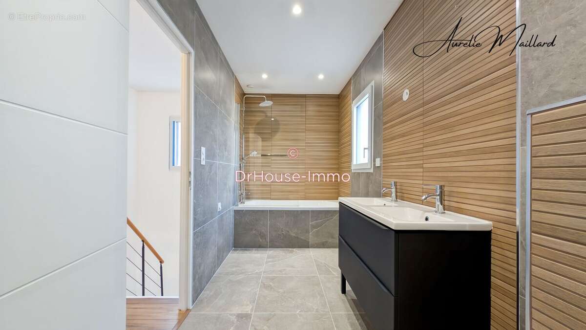 Maison à BRETTEVILLE-SUR-LAIZE