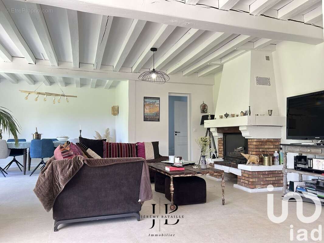 Maison 185 m² à Bonneville-Sur-Touques  - photo 3