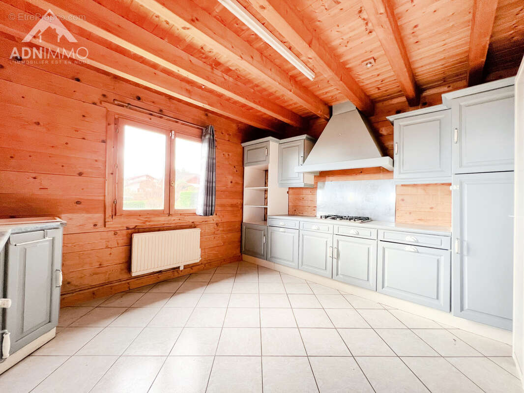 Maison à THOIRY