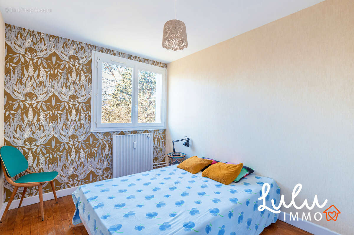 BRON - Appartement T4 74,88m2 avec cave et stationnement libre  - photo 8