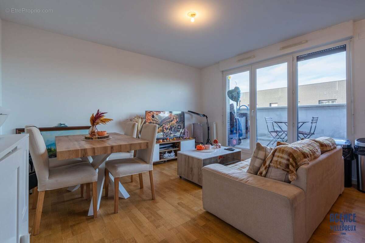 Appartement à VILLEPREUX