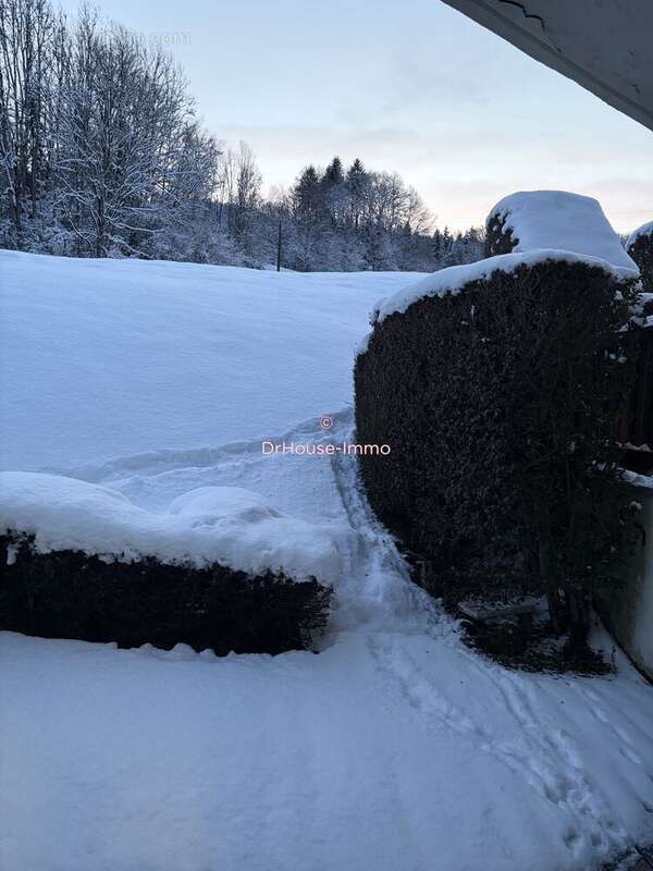 Appartement à MORILLON